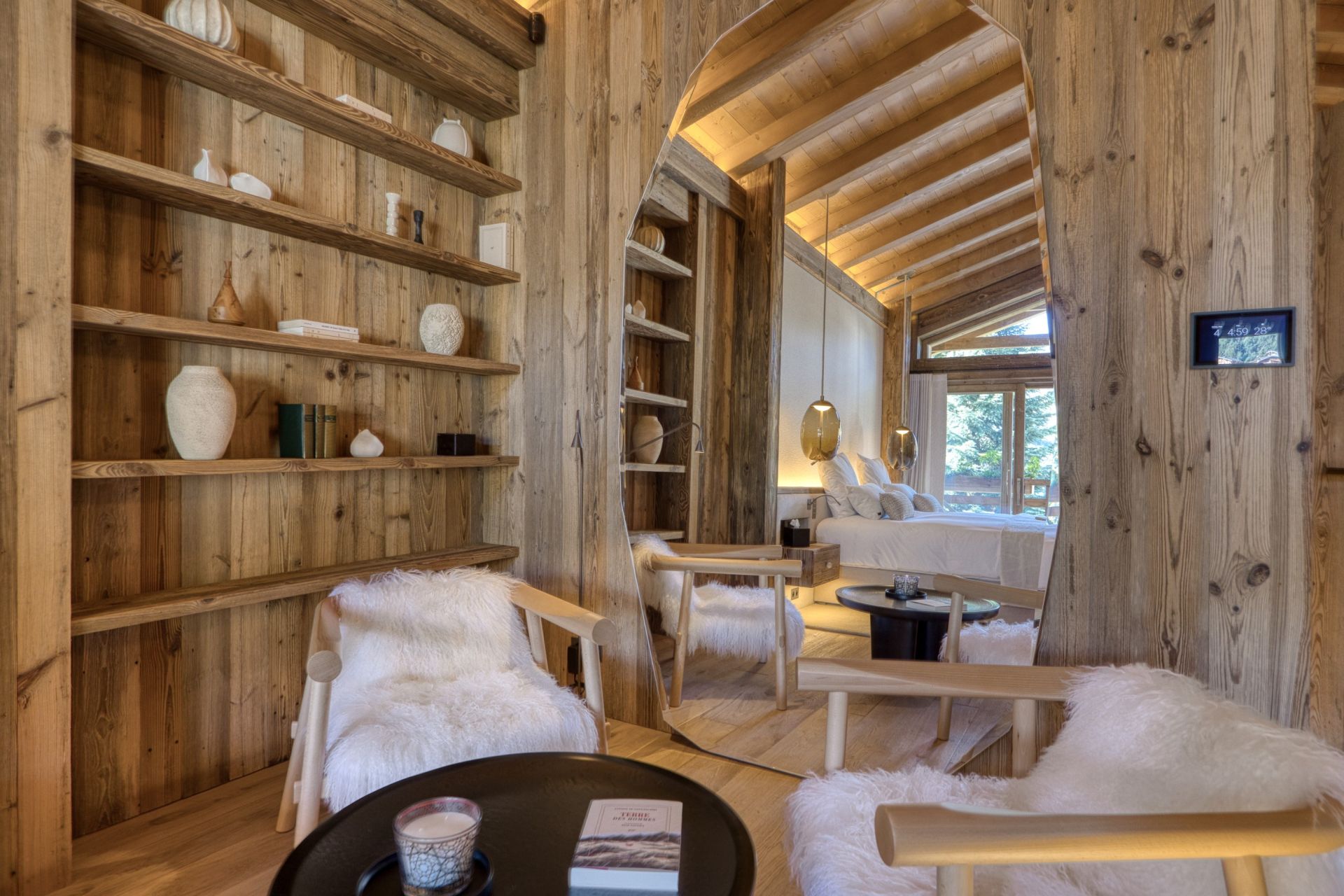 luxury chalet 8 Rooms for seasonal rent on MEGEVE (74120)